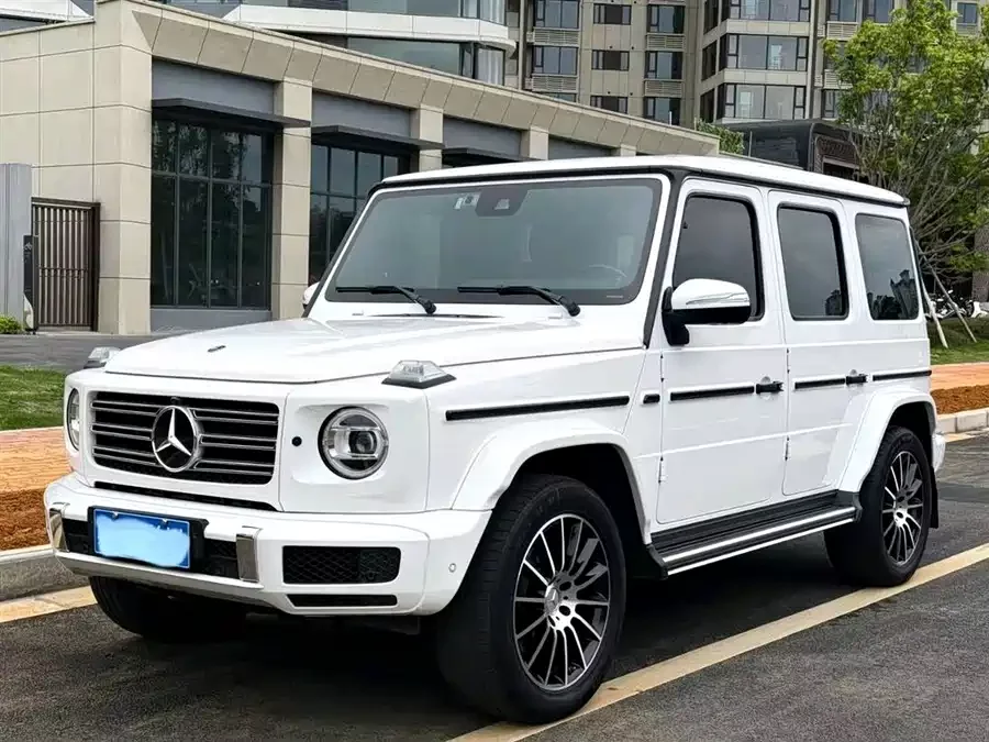 Mercedes Benz G-rated