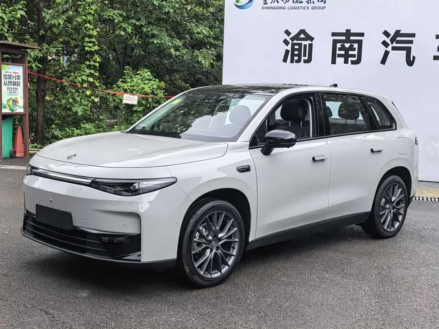 Leapmotor C10