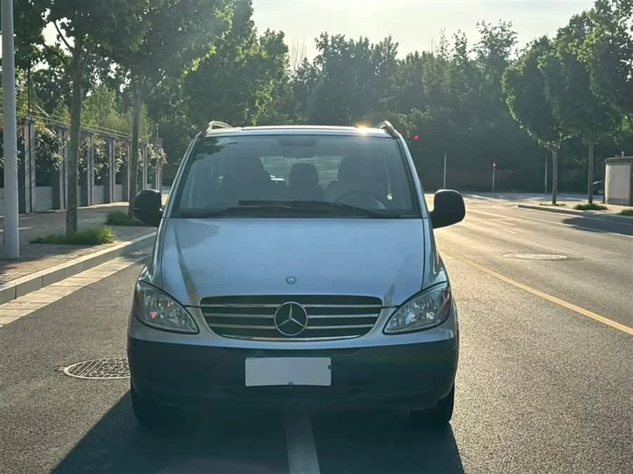 Mercedes Benz Vito