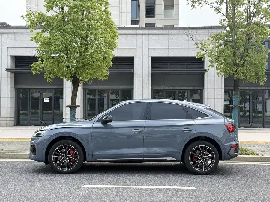 Audi Q5L Sportback