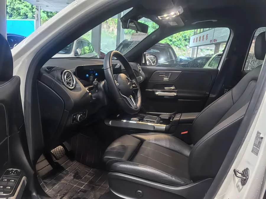 Mercedes Benz GLB