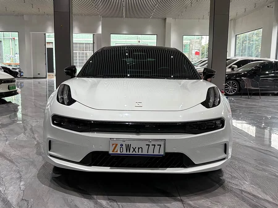 Zeekr 001