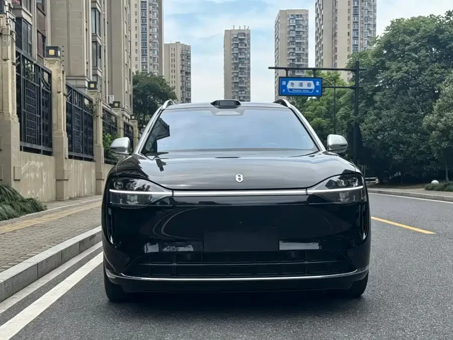 AITO Wenjie M9