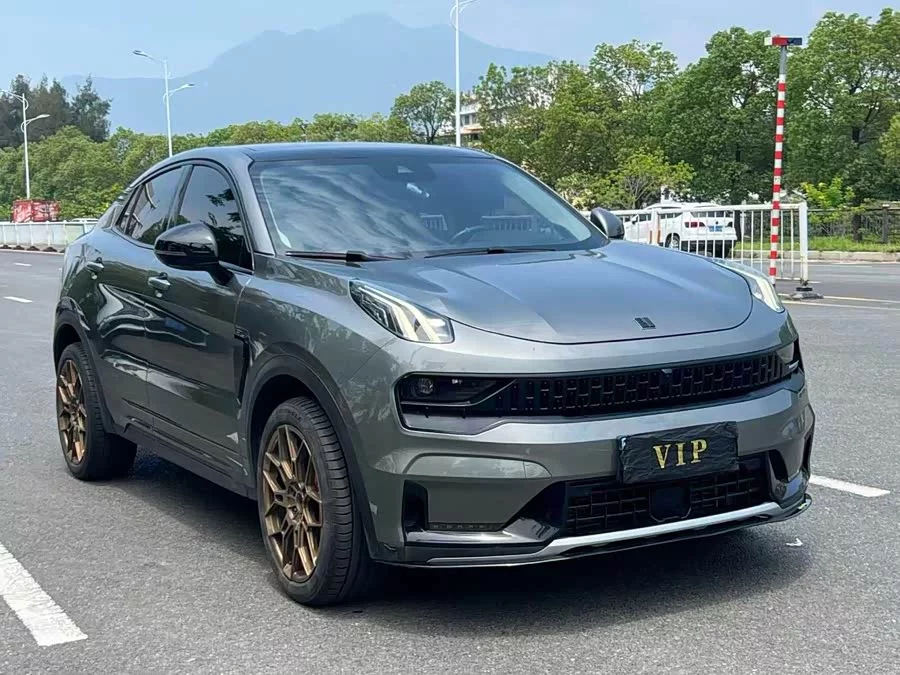 Lynk & Co 05