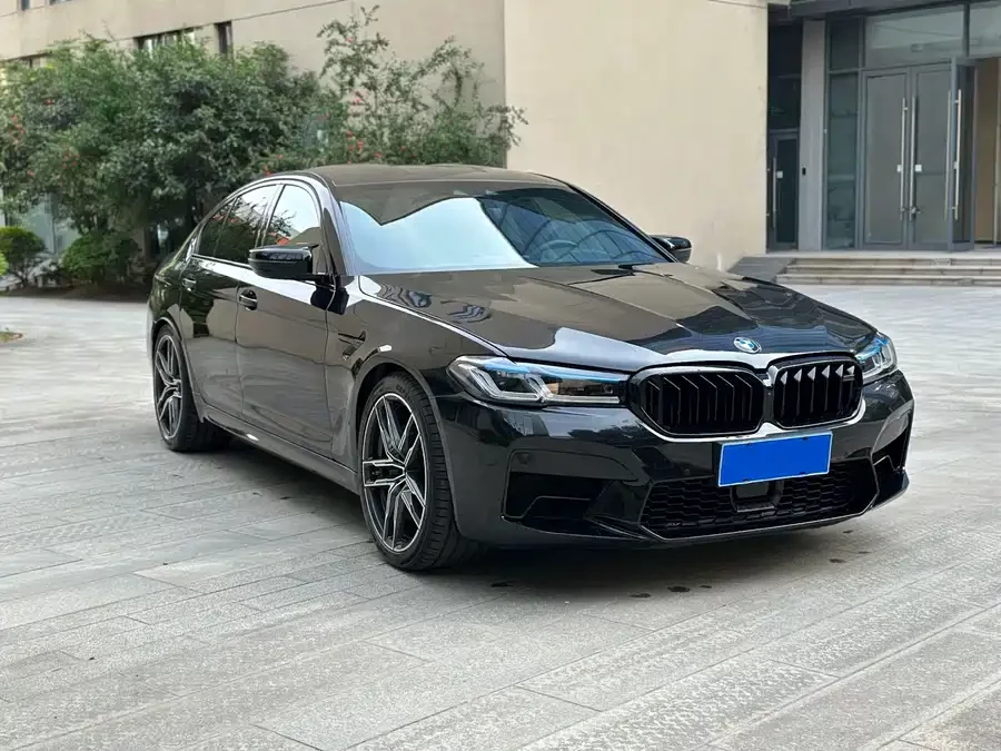 BMW M5