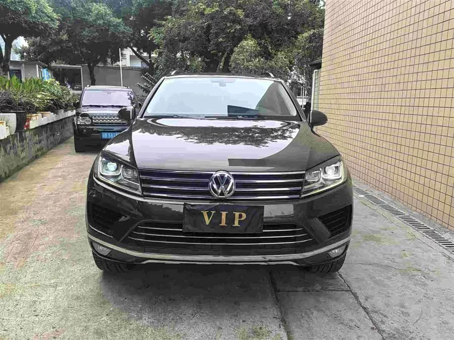 Volkswagen Touareg