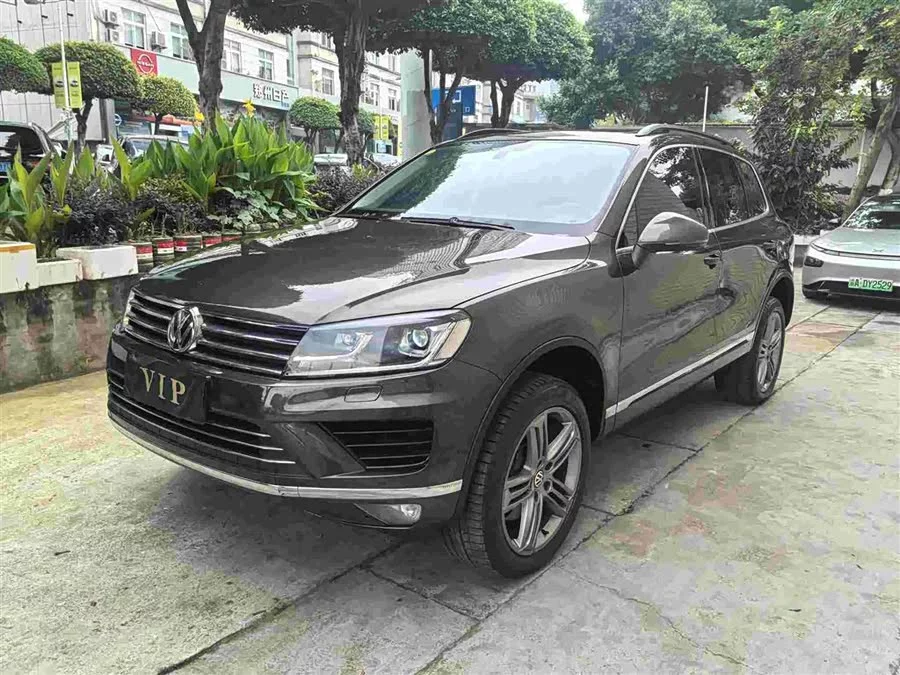 Volkswagen Touareg
