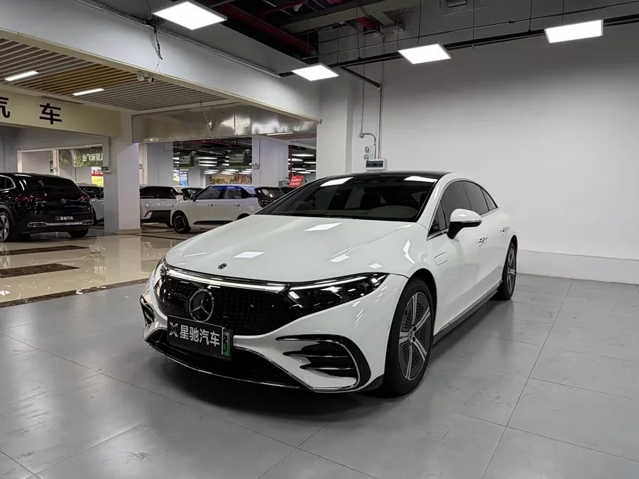 Mercedes Benz EQS