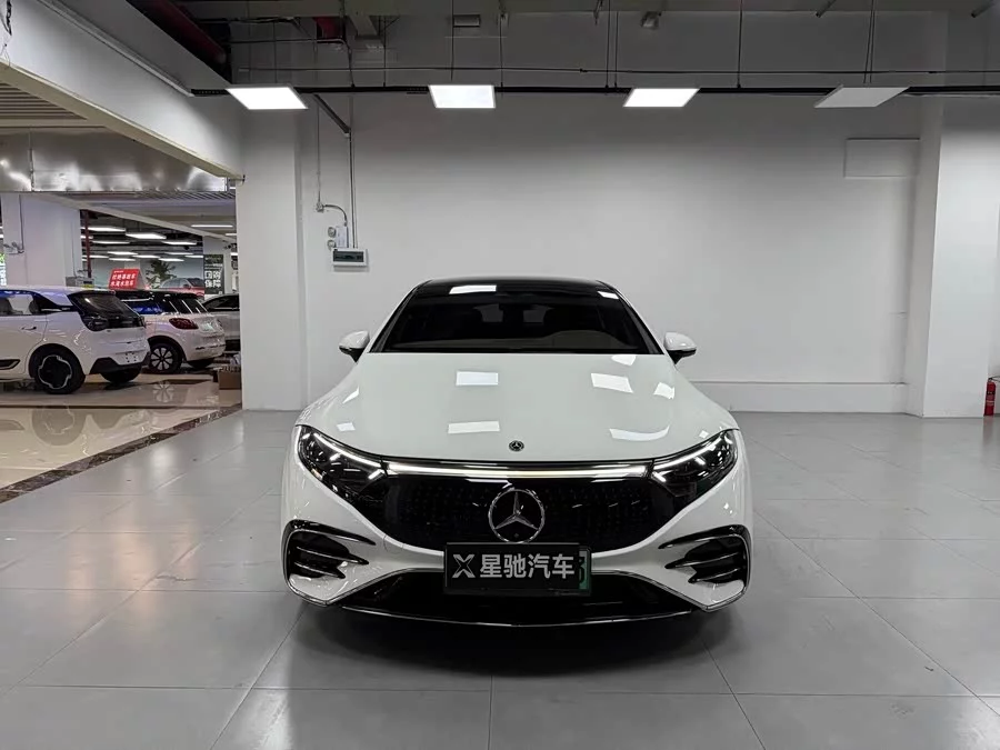 Mercedes Benz EQS