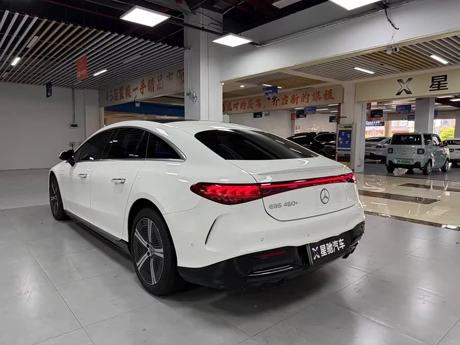Mercedes Benz EQS