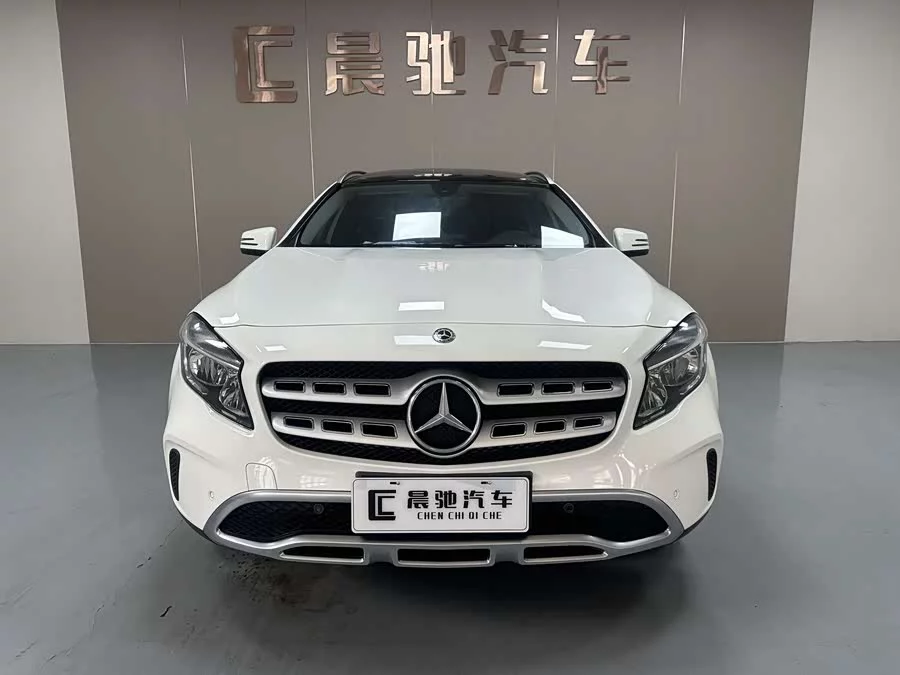 Mercedes Benz GLA