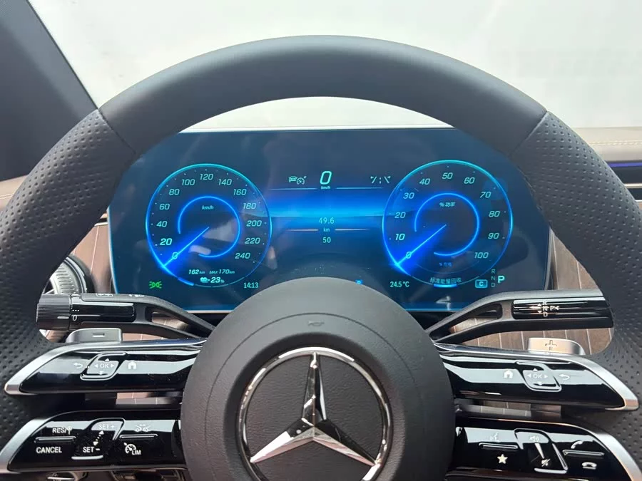 Mercedes Benz EQE