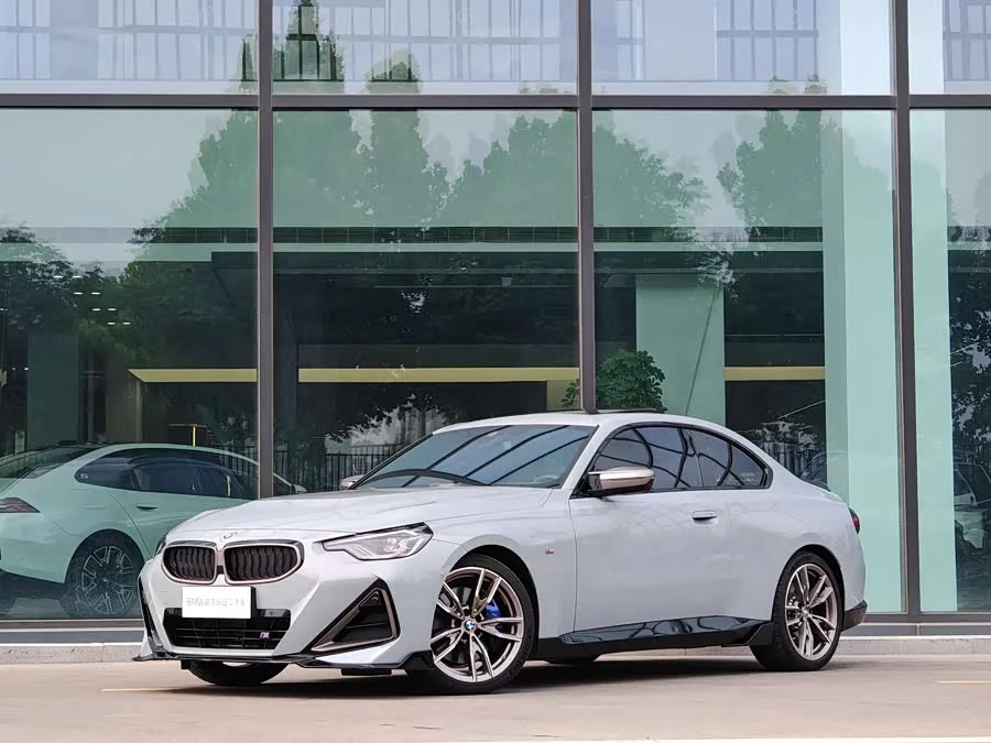 BMW M240i