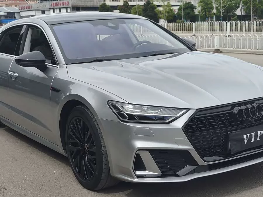 Audi A7L