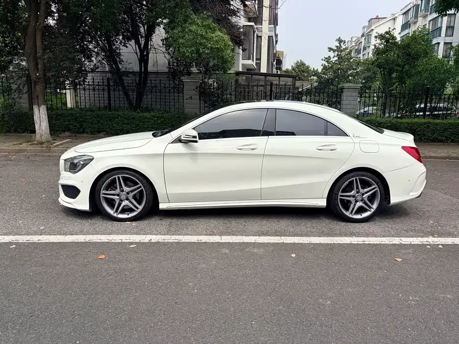 Mercedes-Benz CLA
