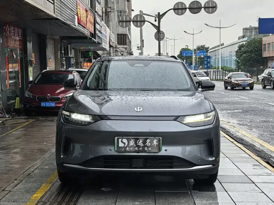 Leapmotor C11