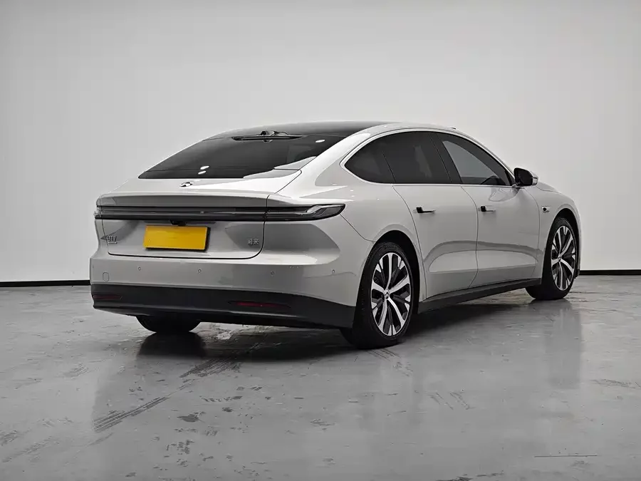 NIO ET7