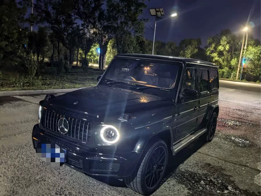Mercedes Benz G-rated