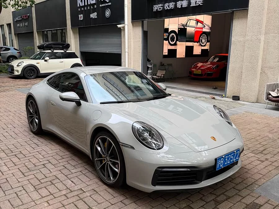 Porsche 911