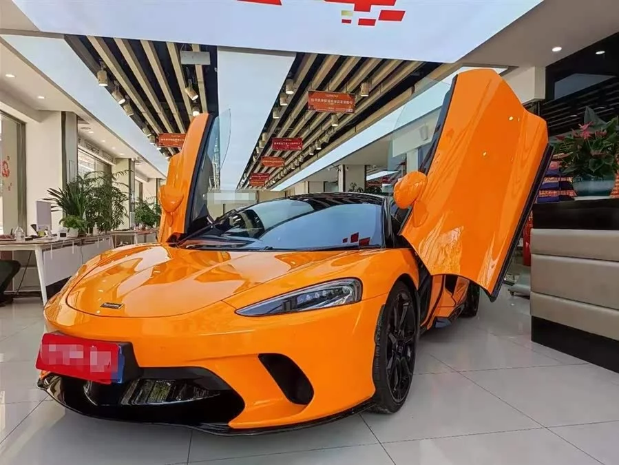 McLaren GT