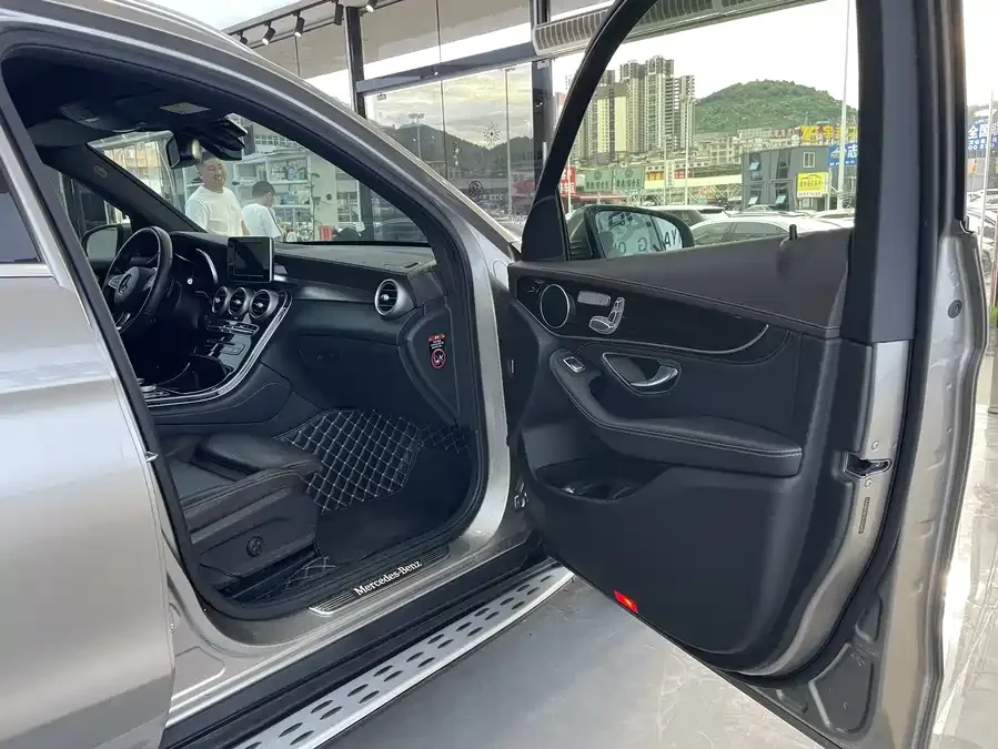 Mercedes Benz GLC