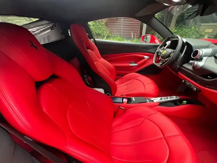 Ferrari F8
