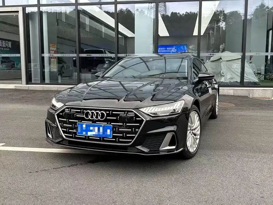 Audi A7L