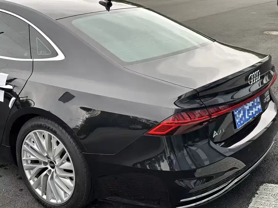 Audi A7L