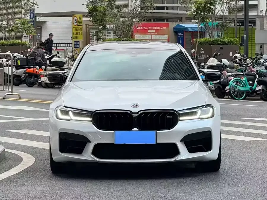 BMW M5