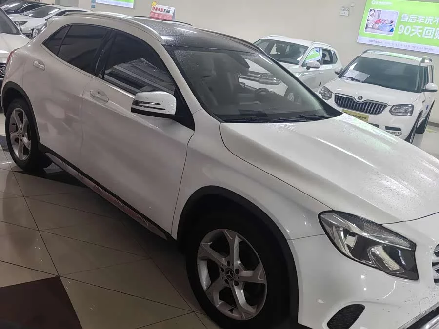 Mercedes Benz GLA