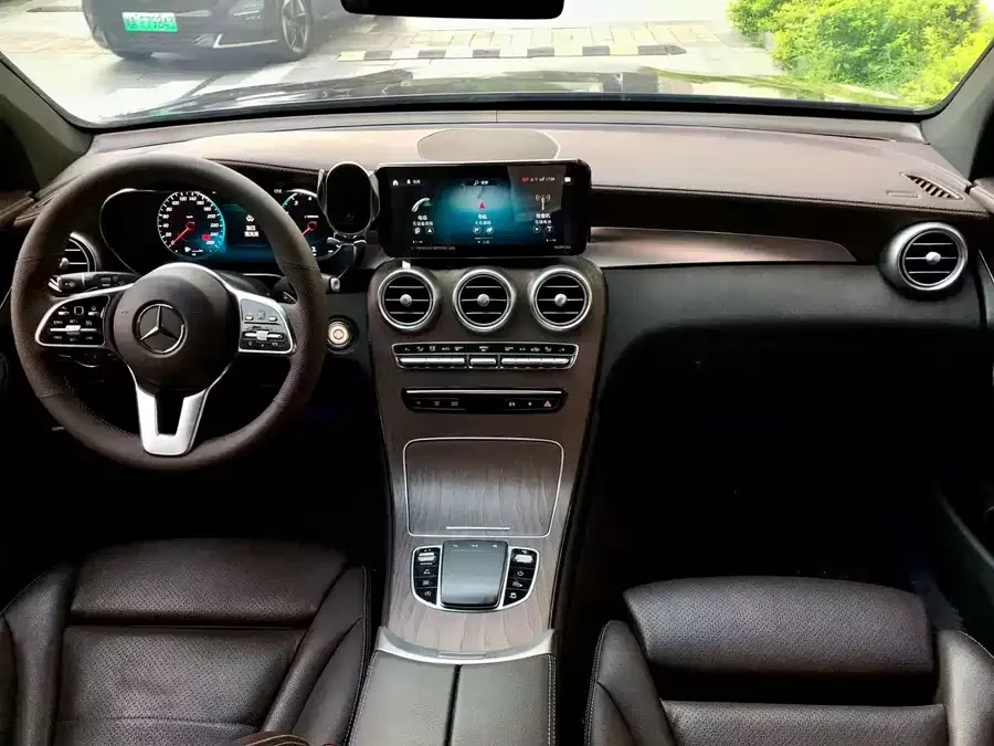 Mercedes Benz GLC