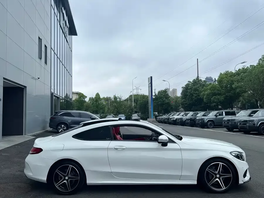 Mercedes-Benz C-Class