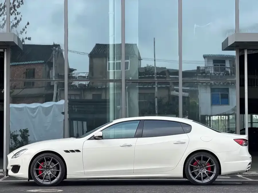 Maserati President