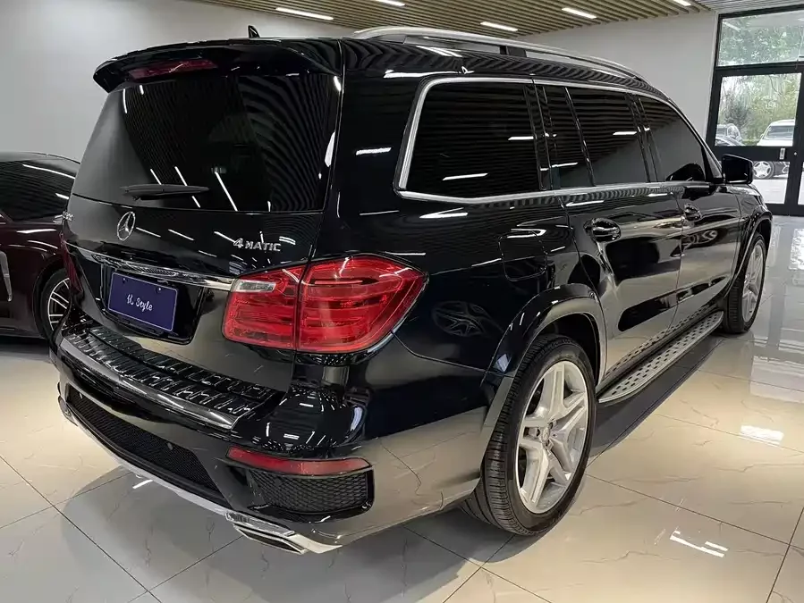 Mercedes Benz GL-Class