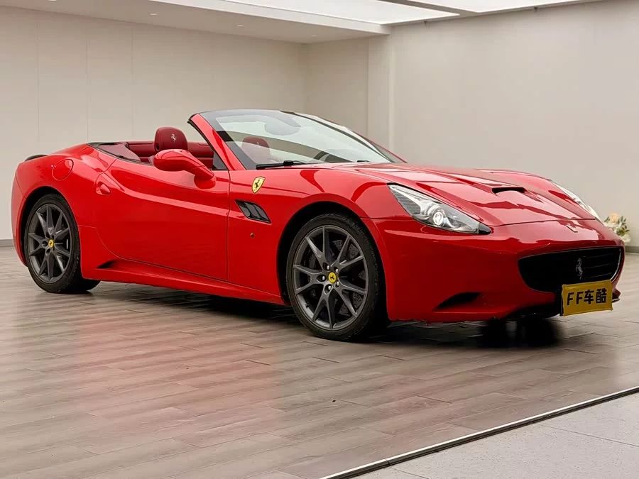 Ferrari California T