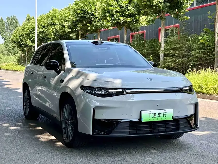 Leapmotor C10