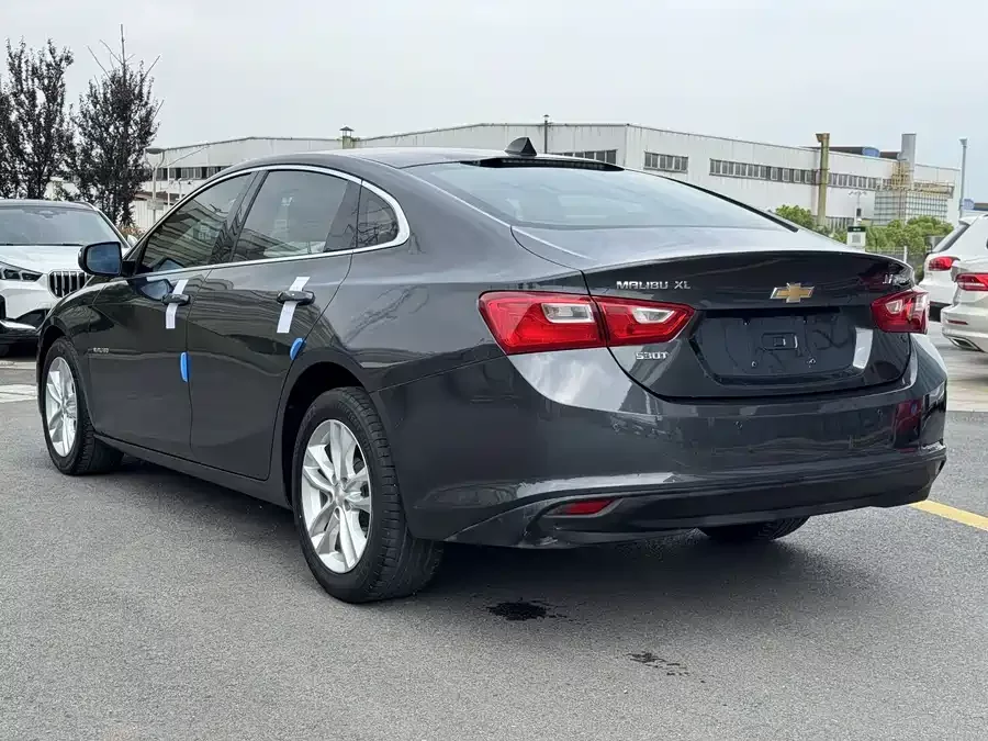 Chevrolet Malibu XL