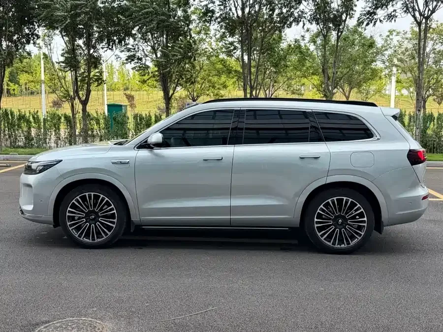 AITO Wenjie M7