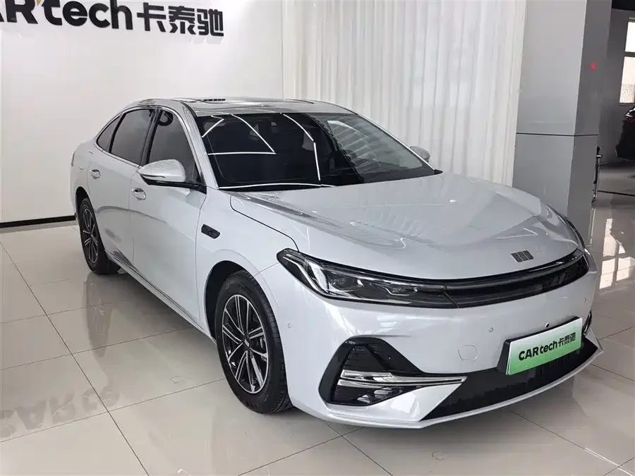 Geely Galaxy A7 EM