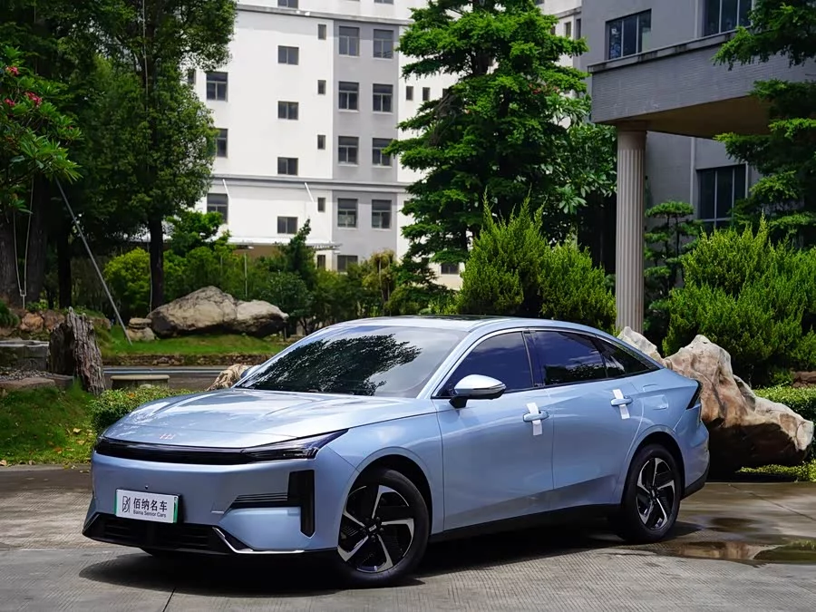 Geely Galaxy L6