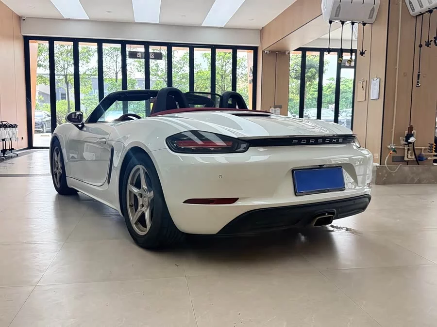 Porsche 718