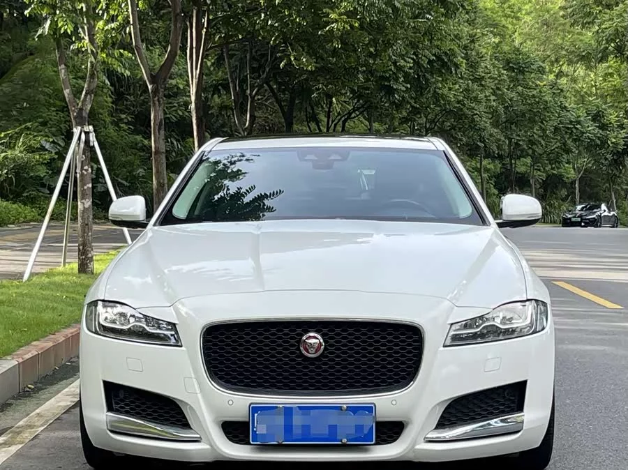 Jaguar XFL