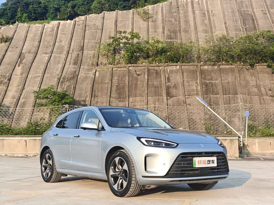 AITO Wenjie M5