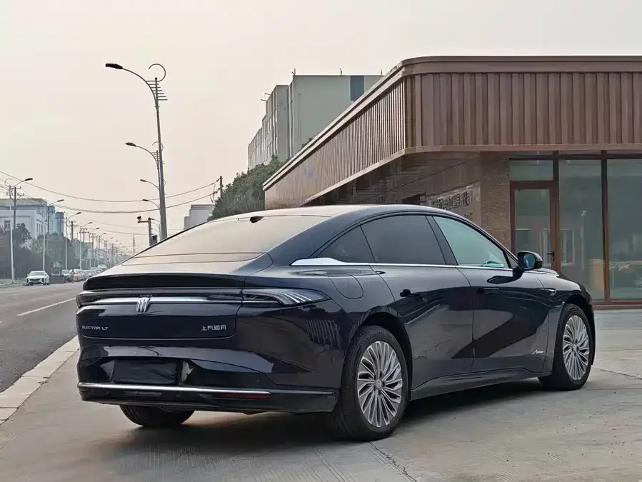 Buick Zhijing L7