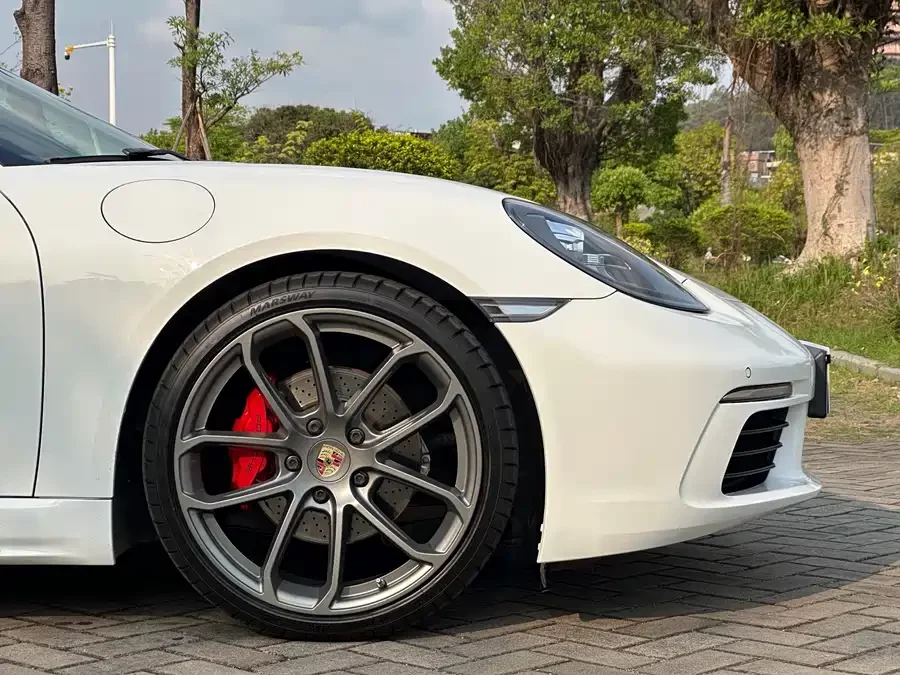 Porsche 718