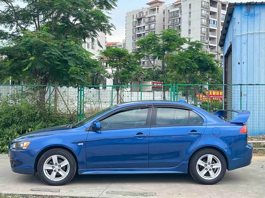 Mitsubishi Wing God