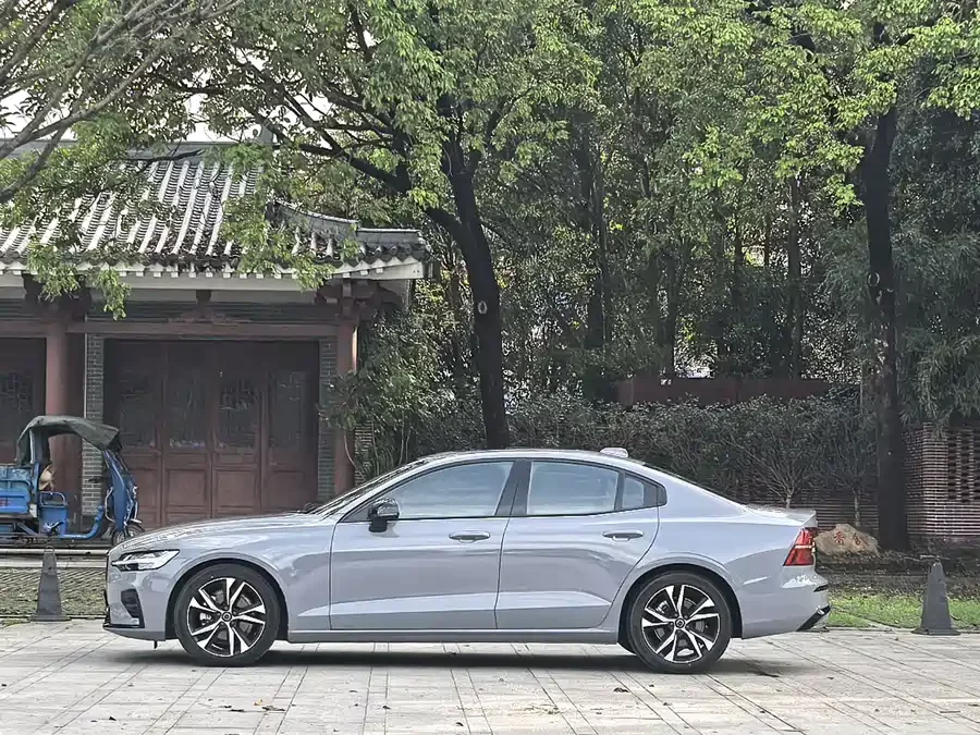 Volvo S60