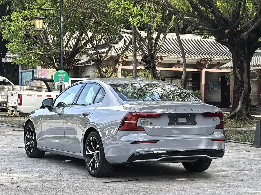 Volvo S60