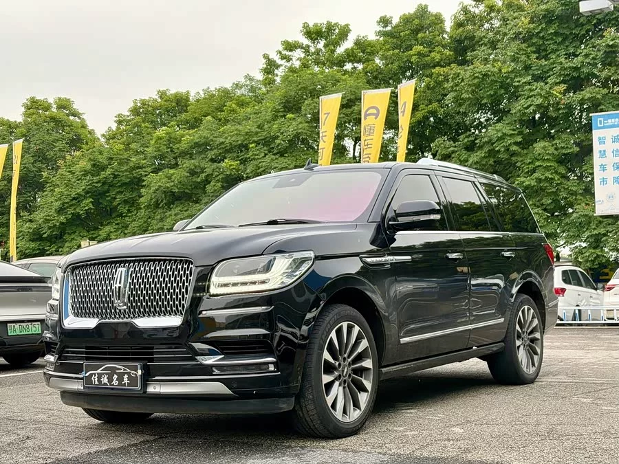 Lincoln Navigator