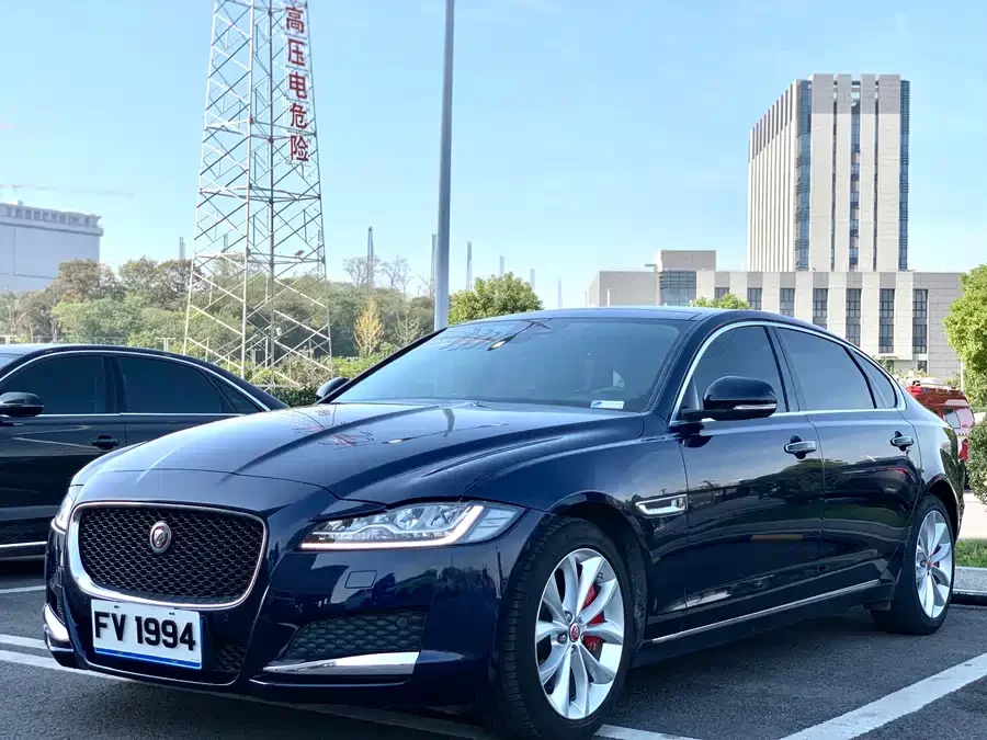 Jaguar XFL